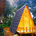 Penginapan Segitiga 2