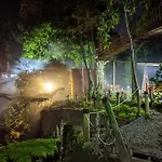 Penginapan Segitiga 2